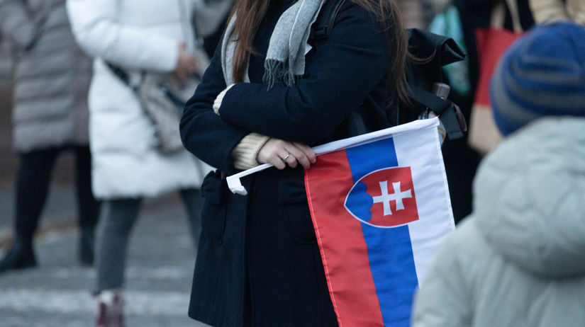 Protivládny protest, Trnava, Slovensko je...
