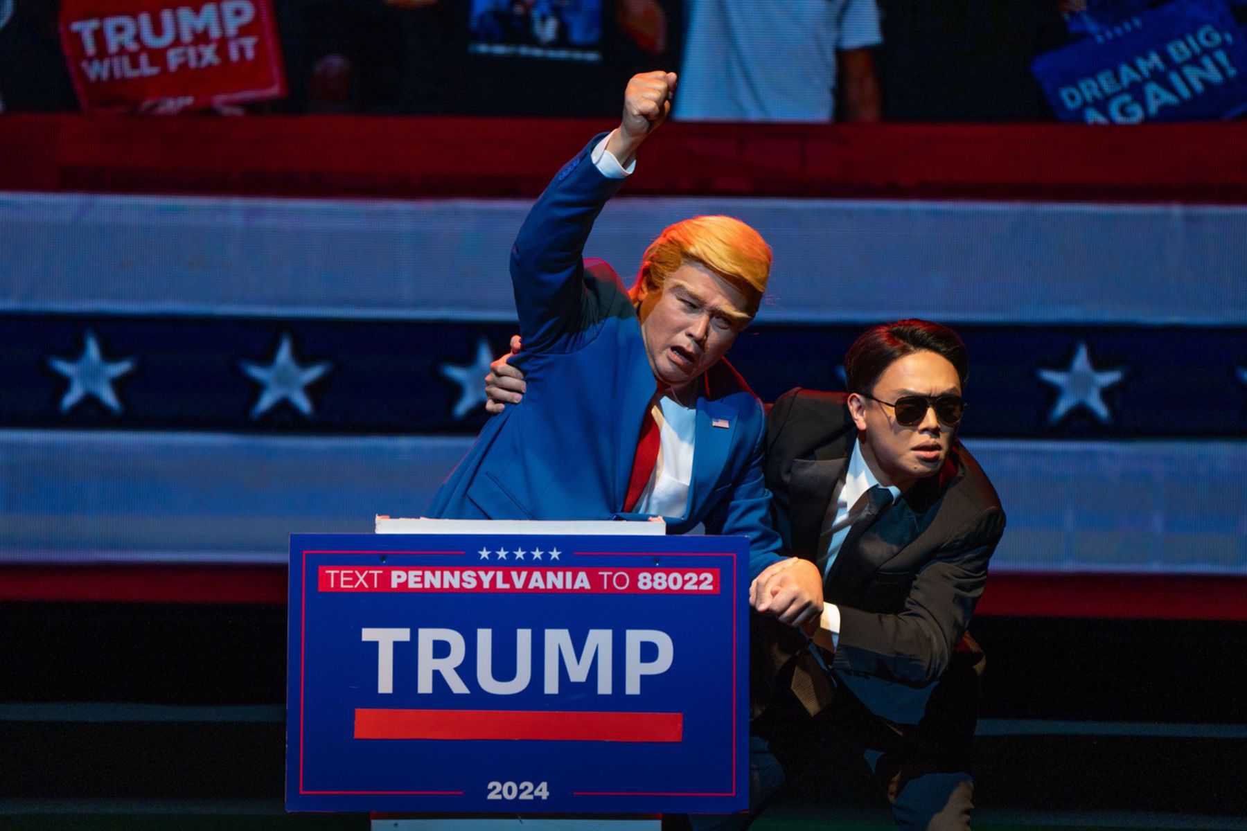 Donald Trump, Čína, opera, Hongkong,