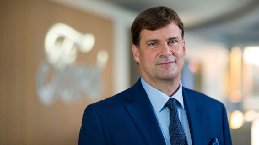 Jim Farley Headshot