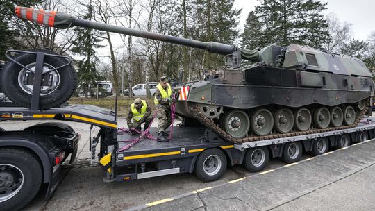 Nemeckej armáde zhoreli nákladné autá. Podpálili ich naši ľudia, vyhlasuje ruský telegramový účet 