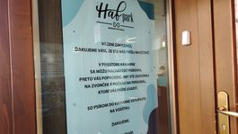 vstup, psia kaviareň, Banská Bystrica