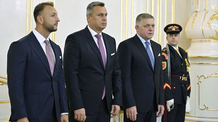 Zľava: Predseda Hlasu Matúš Šutaj Eštok,...