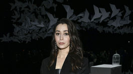 Herečka Cristin Milioti na prehliadke Thom Browne Jeseň/Zima 2025.