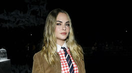 Modelka a herečka Cara Delevingne.