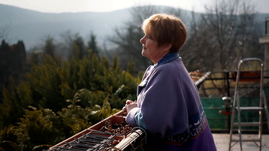 Eva Večerová  v cykle Opri sa o mňa. 