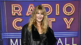 Herečka Laura Dern na podujatí SNL50: The Homecoming Concert.