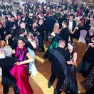 Hostia XXI. ročníka Prešporského bálu na tanečnom parkete. 