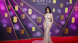 Speváčka Camila Cabello v kreácii Sabina Bilenko Couture. 