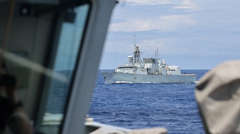 HMCS / Navy / Ship / Ottawa /