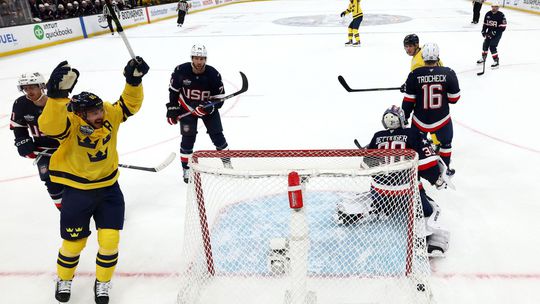 Švédi zahanbili domácich hokejistov USA. Ich víťazstvo v skupine už neohrozili