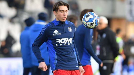 Budúcnosť českej reprezentácie? Akindileni, Eduardo aj Buffon. Susedia lákajú cudzincov