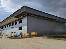 Zimny stadion v Roznave pocas rekonstrukcie