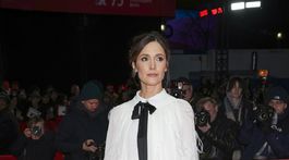 Herečka Rose Byrne na uvedení filmu Blue Moon v kreácii Chanel. 