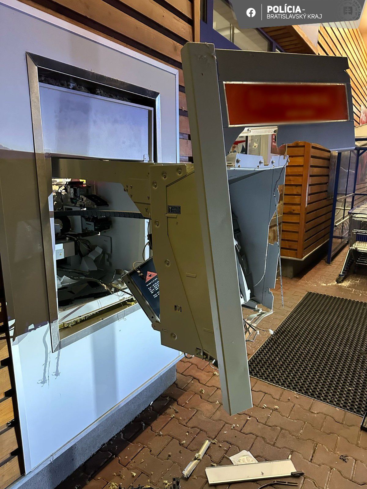 Podľa doterajších informácií mali neznámi...