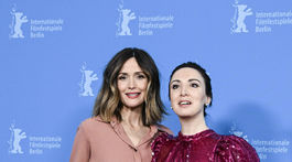 Rose Byrne (vľavo) a režisérka Mary Bronstein