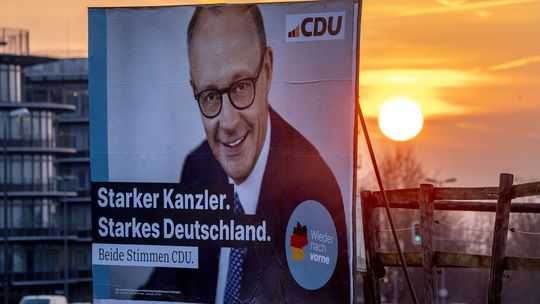 Volebný plagát hlavného kandidáta CDU na...