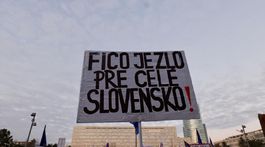 protivládny protest v Bratislave, Kuciak, Sedem rokov, zhromaždenie, transparenty