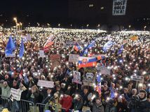 protivládny protest v Bratislave, Kuciak, Sedem rokov, zhromaždenie, transparenty