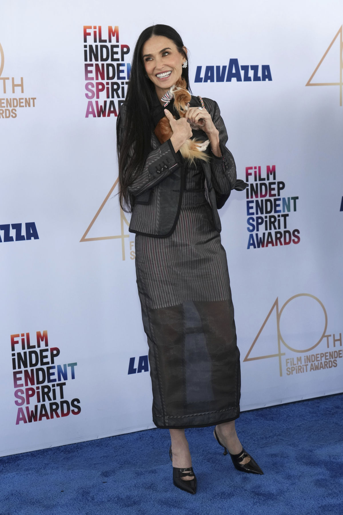 Herečka Demi Moore prišla aj so svojou čivavou....