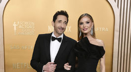 Adrien Brody a jeho partnerka Georgina Chapman