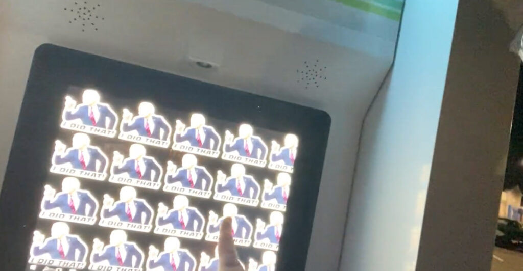Takto vyzeral displej hacknutej rýchlonabíjačky...