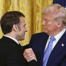 Donald Trump, Emmanuel Macron