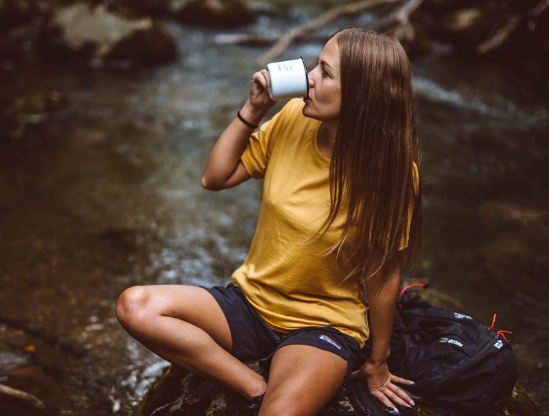 Funkčné vlnené tričká sú ideálne do prírody.