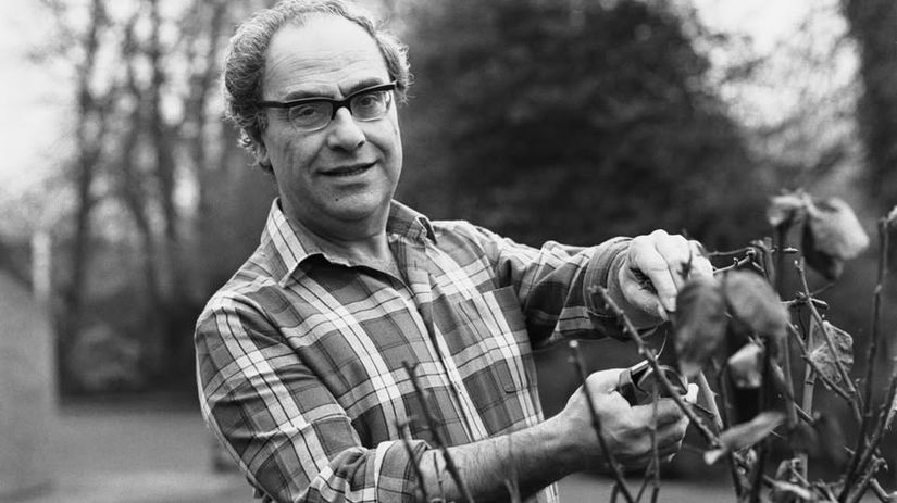 David Hessayon in 1985