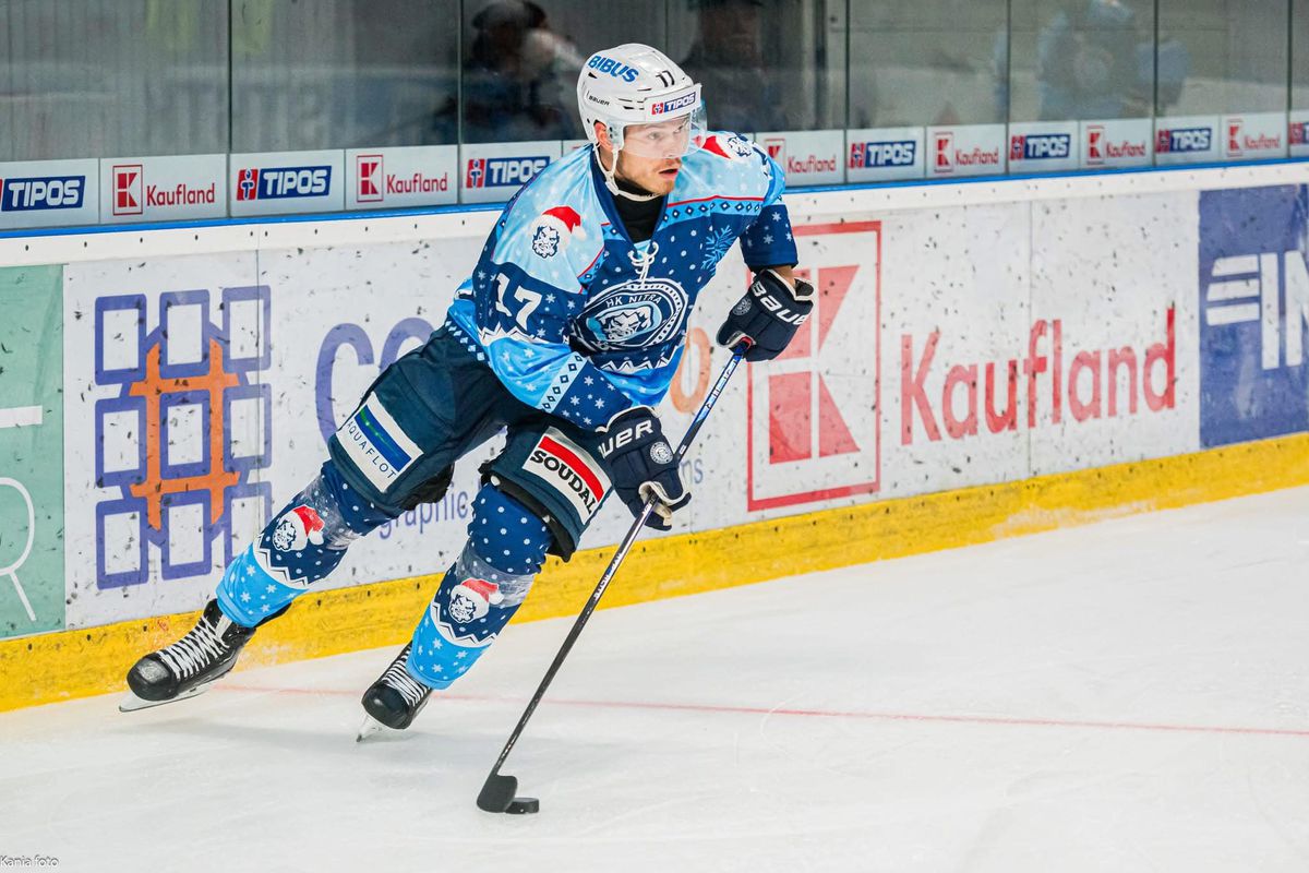 Martin Vitaloš v drese HK Nitra.