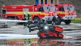Beštia a robot Colossus, CAS 40 Tatra 815–7 10X10, Hasiči