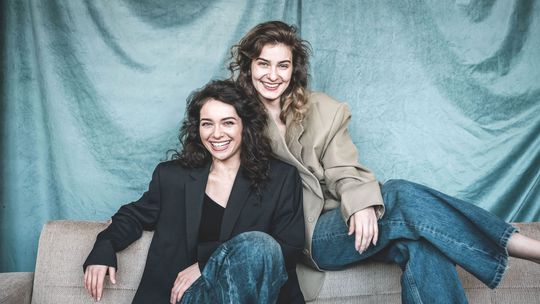 Dve mladé herečky Katarína Krajčovičová a...