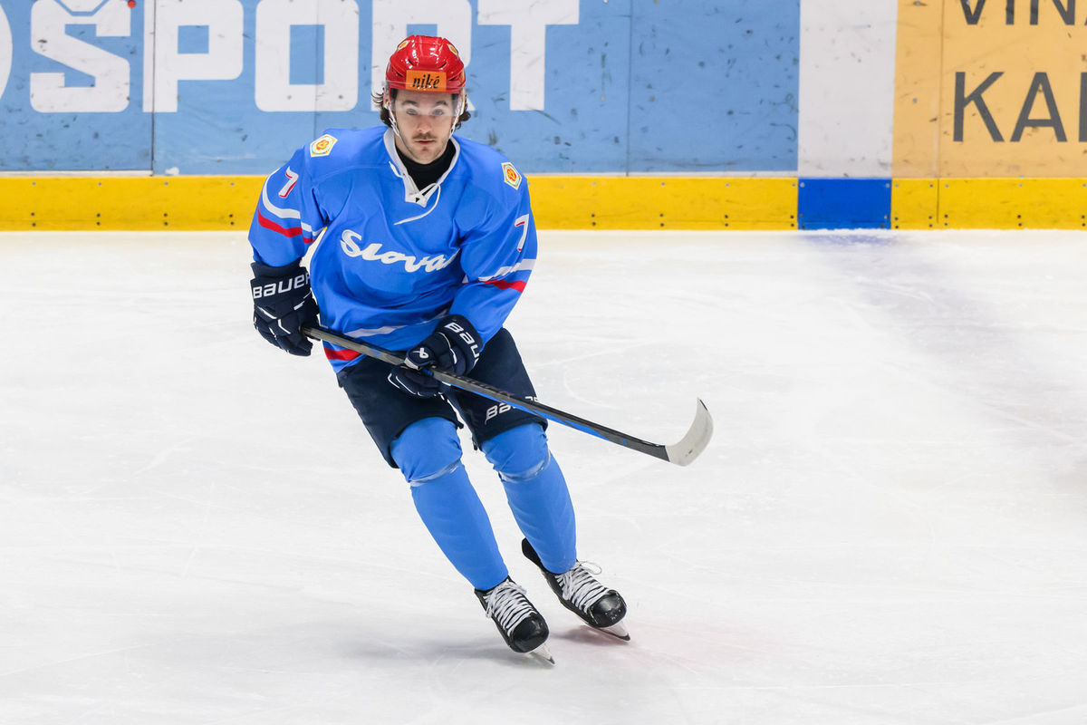 Brayden Tracey v drese HC Slovan.