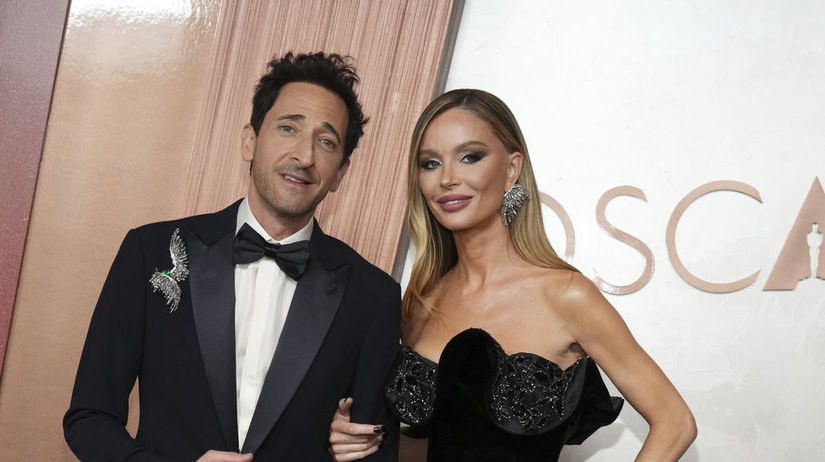 Herec Adrien Brody a jeho partnerka Georgina...