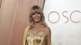 Herečka Goldie Hawn prišla v značke Dolce & Gabbana. 
