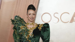 Laura Blount na 97. ročníku Oscarov v Los Angeles. 