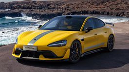 Xiaomi SU7 Ultra - 2025