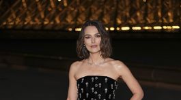 Herečka Kiera Knightley v šatách Chanel Haute Couture. 