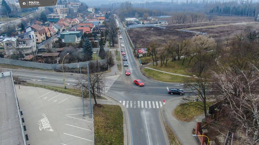 Krizovatka komunikacii Kostolianska cesta...