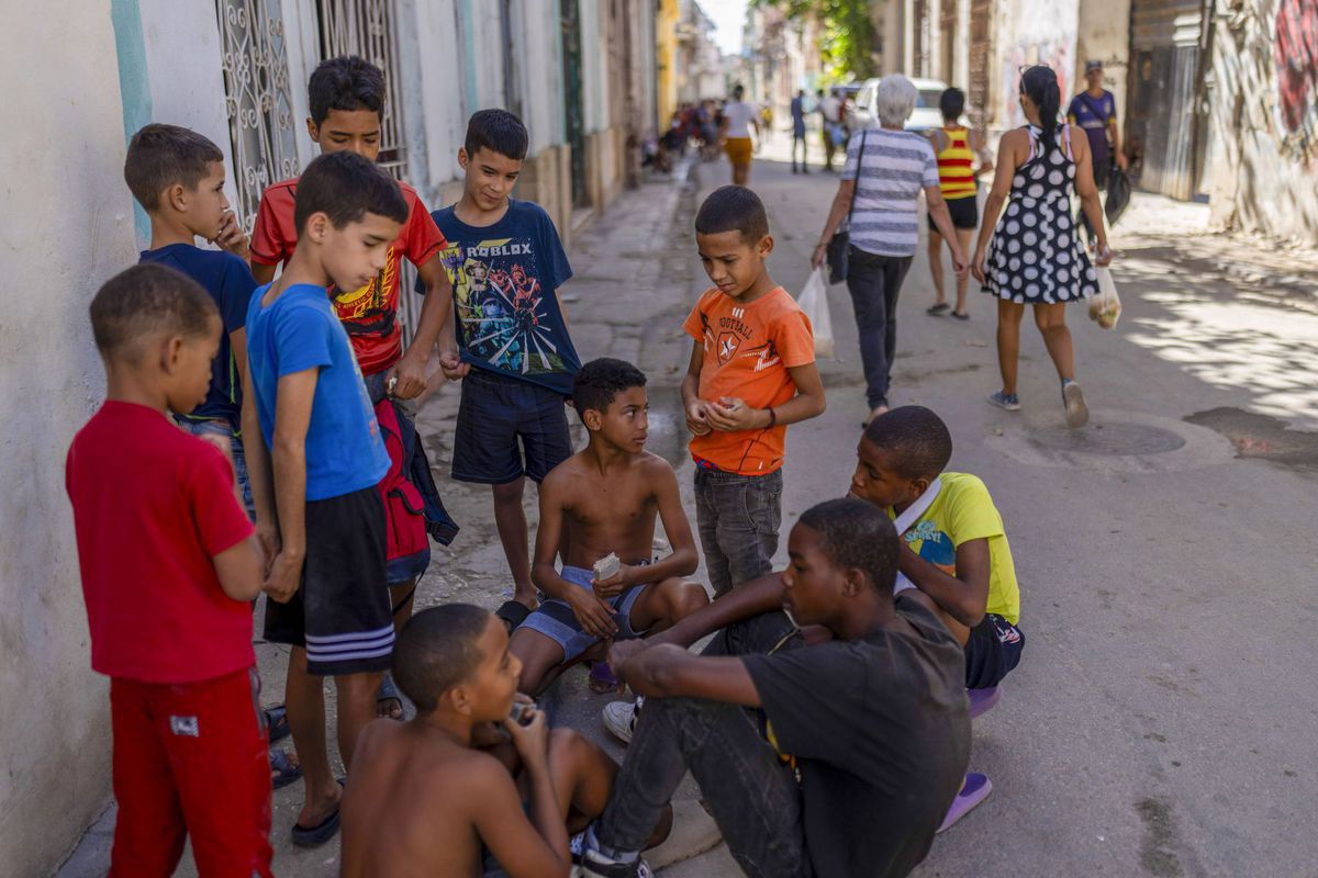 Kuba, chlapci, Havana