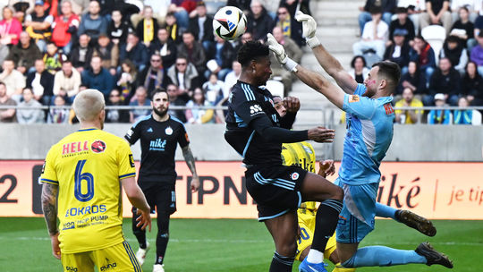 Košice prekonali Takáča dvakrát, na body to v šlágri nestačilo. Rozhodli penalty Barseghjana