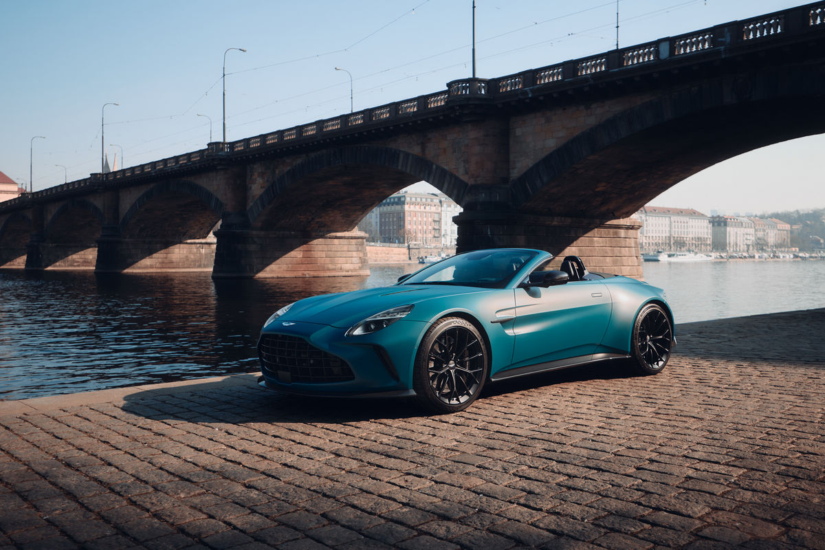 Českí a slovenskí klienti si môžu Aston Martin...