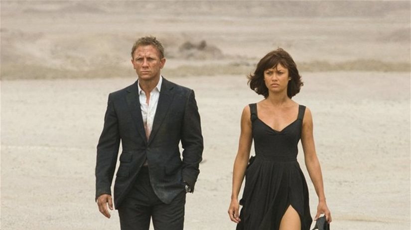 34670-daniel-craig-a-olga-kurylenko-quantum-of-solace-clanok W