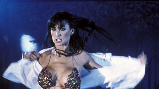 Herečka Demi Moore na zábere z filmu Striptíz.
