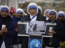 Pope Francis / Nuns /