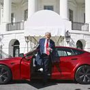 Donald Trump - Tesla S