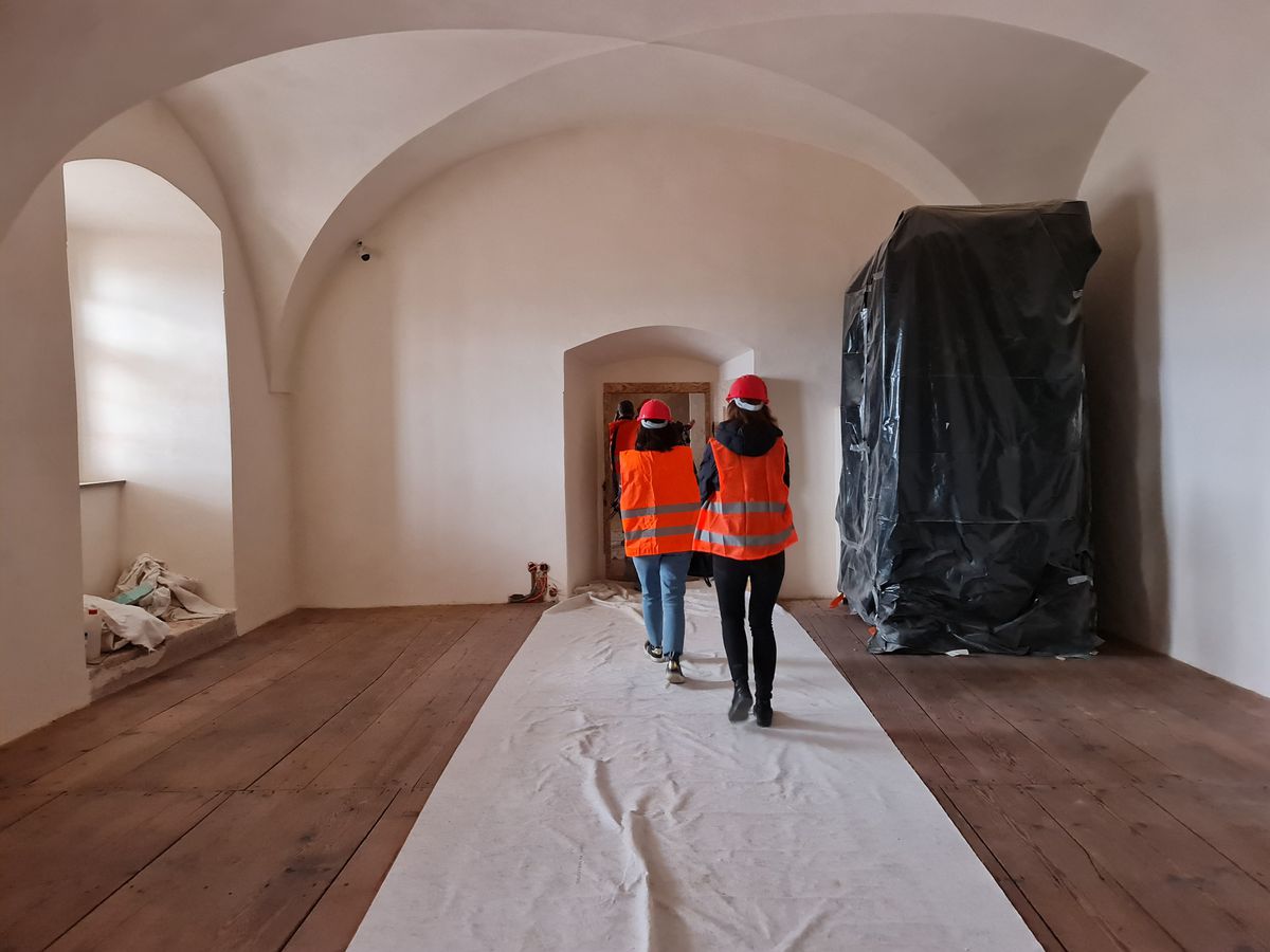 Jedna z obnovených miestností v dolnom hrade