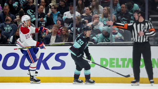 Je to na h...., vymenil by som body za play off. Slafkovský bol po historickom míľniku naštvaný