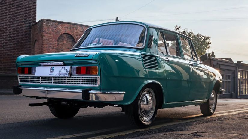 Vo Veľkej Británii sa 110 LS z roku 1974...