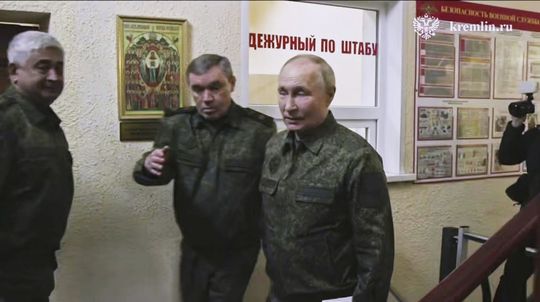 Vodí Gerasimov Putina za nos? Podľa analytikov mu klame o obkľúčení tisícov Ukrajincov a preháňa úspechy