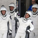 Crew-10, ISS, vesmír